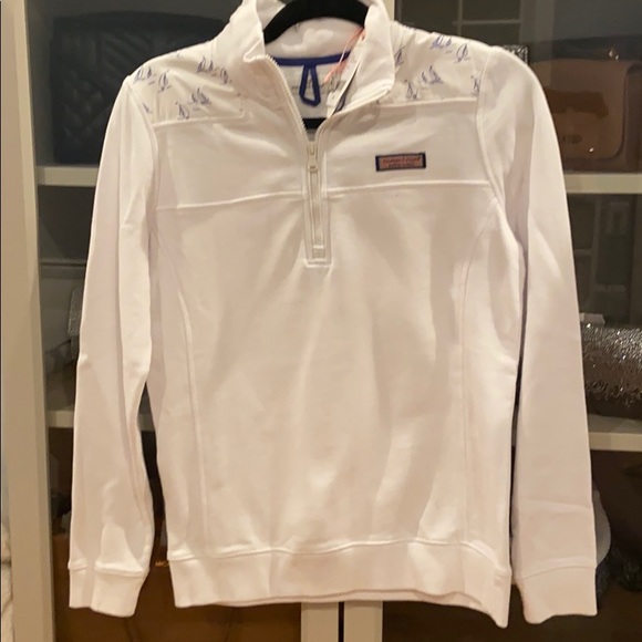 Vineyard Vines Tops - Vineyard vines Sailboat Print Shoulder Shep Shirt